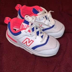 Toddler New balance tennis shoes